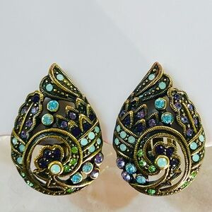 Heidi Daus “Teared Tapestry” clip on Earrings EUC